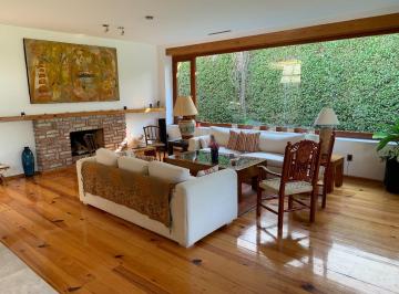 Casa de 3 habitaciones, Alvaro Obregón · Casa en Venta en Jardines de El Pedregal de Una Sola Planta