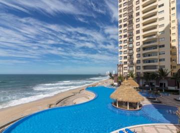 Departamento de 2 habitaciones, Mazatlán · Condominio en Mazatlán Frente a La Playa en Gavias Grand!