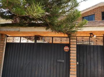 Casa · 400m² · 3 Recámaras · 3 Estacionamientos · Casa - Parques de La Herradura