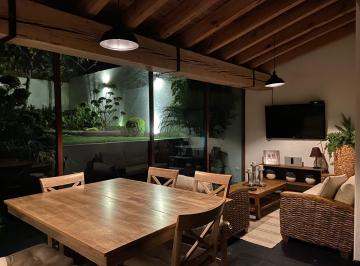 Casa en condominio de 4 habitaciones, San Andrés Cholula · Casa en Venta de 4 Recámaras y Alberca en Lomas de Angelópolis I