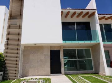Casa de 3 habitaciones, San Andrés Cholula · Casa en Renta en Lomas de Angelópolis 2