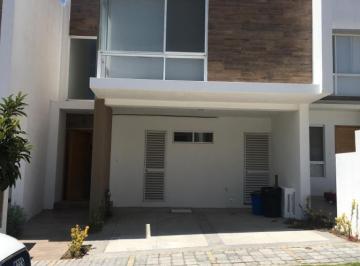 Casa de 3 habitaciones, San Andrés Cholula · Casa en Renta en Lomas de Angelópolis Cascatta