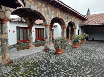 Casa de 4 habitaciones, Cuernavaca · Venta Hermosa Residencia un Nivel Privada con Vigilancia en Cuernavaca