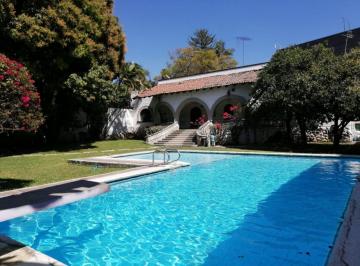Casa · 556m² · 7 Recámaras · 4 Estacionamientos · Un Nivel Super Precio Lomas de La Selva 7 Recs.