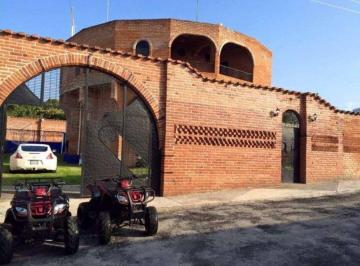 Casa · 300m² · 5 Recámaras · 4 Estacionamientos · Casa en Fraccionamiento en Real de Oaxtepec Yautepec - Rova - 78 - Cc