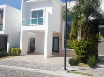 Casa de 3 habitaciones, San Andrés Cholula · Casa en Renta en Lomas de Angelópolis 2 Cerca de Sonata $20,000. Lejos del Rio