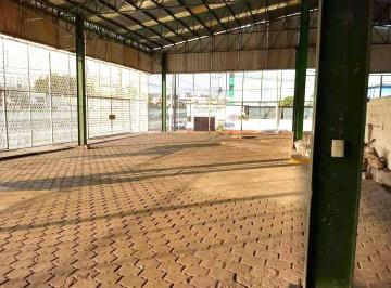 Bodega comercial de 3 habitaciones, Cuernavaca · Bodega Comercial con 2,470 m² de Contrucción en 2,000 m² de Terreno