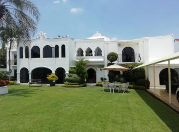 Casa · 500m² · 3 Recámaras · 6 Estacionamientos · Casa en Fraccionamiento en Palmira Tinguindin Cuernavaca - Crb - 797 - Fr