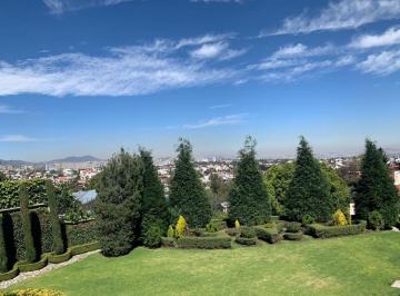 Casa · 784m² · 3 Recámaras · 4 Estacionamientos · Elegante Casa en Venta en Bosques Lomas