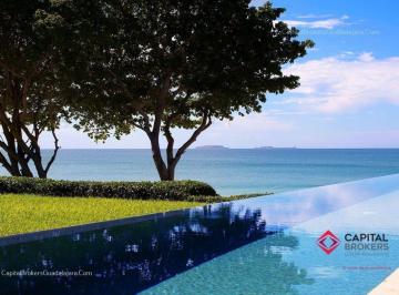 Casa en condominio · 1486m² · 7 Recámaras · 10 Estacionamientos · Casa de Lujo Frente Al Mar en Punta de Mita Puerto Vallarta