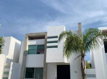 Casa de 3 habitaciones, San Andrés Cholula · Casa en Renta en Lomas de Angelópolis