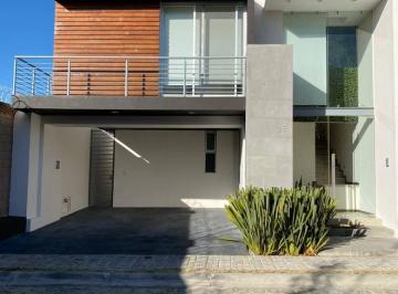Casa de 3 habitaciones, San Andrés Cholula · Bonita Casa en Renta en Lomas de Angelópolis.