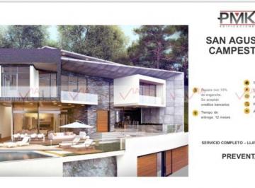Casa · 1102m² · 4 Recámaras · 6 Estacionamientos · Casa en Venta en San Agustin Campestre