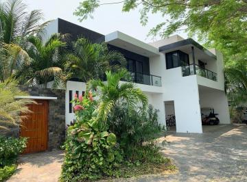 4291755e3f5fbabac3463c209463dd6eb93063e257b0d8faa93f29c4d3ec8bd9 · Casa Amueblada de Una Sola Planta con Vista Al Campo en Club de Golf La Ceiba