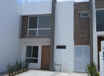 Casa de 3 habitaciones, San Andrés Cholula · Casa en Renta en Lomas de Angelópolis Parque Natura 1