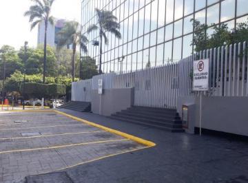 Oficina · 560m² · 9 Estacionamientos · Excelente Local Ubicado en El Hotel Presidente