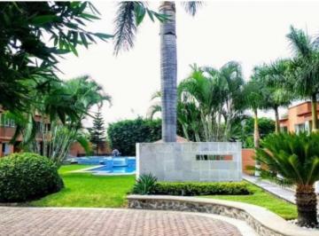 Disfruta de la tranquilidad de vivir dentro del Condominio Monarca, consta de 14 · Casa en Condominio en Renta en Fraccionamiento Burgos Bugambilias