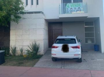Casa en condominio de 3 habitaciones, Zapopan · Excelente Casa en Venta Solares