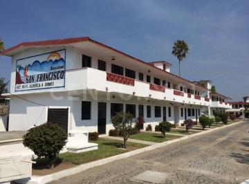 Local comercial · 2090m² · 16 Estacionamientos · Hotel / Bungalows en Venta, en Blvd en Manzanillo, Colima.