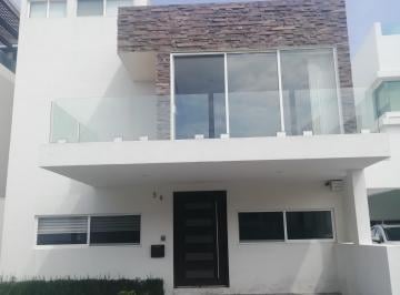 Casa de 5 habitaciones, San Andrés Cholula · Casa Renta Lomas de Angelópolis Recámara en Planta Baja, Opción a 5 Recámaras