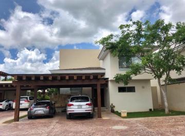 6d50a42fef97d2148cdff632edd87f4d78d03db9ff6467cff7d1d60471ff1007 · Villa en Privada Serena Dentro del Yucatan Country Club Muy Cerca del Madison