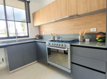 Casa de 3 habitaciones, El Marqués · Casa en Venta en Zibata