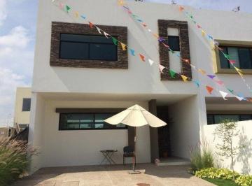 Casa · 200m² · 3 Recámaras · 2 Estacionamientos · Casa en Venta Adamar, Tlajomulco de Zúñiga.