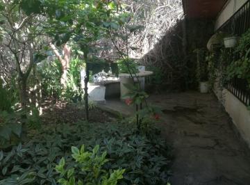 Casa · 437m² · 4 Recámaras · 5 Estacionamientos · Casa Sola en Lomas de Jiutepec Jiutepec - Ari - 753 - Cs