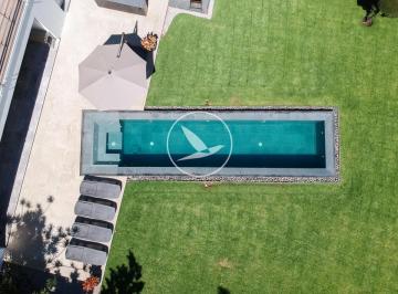 Casa de 4 habitaciones, Cuernavaca · Casa de Lujo con Impecable Gusto en Zona Dorada