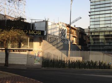 Casa uso de suelo de 2 habitaciones, Benito Juárez · B. Muerto Esquina Periferico, Renta, Locales Comerciales Y/o Hab. a 2 Cuadras del Metro