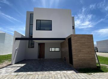 Casa de 4 habitaciones, San Andrés Cholula · Casa en Venta Nueva en Lomas de Angelópolis Lejos del Río. Opción de 4a Recámara