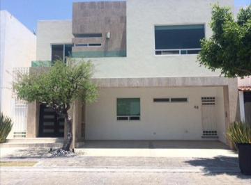 Casa de 4 habitaciones, San Andrés Cholula · Casa en Renta en Lomas de Angelópolis 1 Lejos del Río, Recámara en Planta Baja