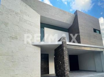 Casa de 4 habitaciones, Saltillo · Casa en Venta en Construcción en Rincón de Alcántara