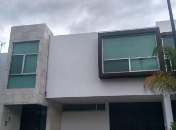Casa de 3 habitaciones, San Andrés Cholula · Casa en Renta en Lomas de Angelópolis 2