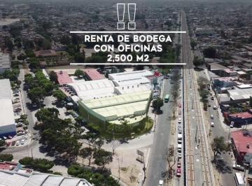Bodega comercial · 2500m² · 17 Estacionamientos · Bodega Renta Zona Belenes