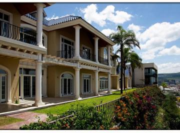 Casa de 4 habitaciones, Querétaro · Casa en Venta - Pedregal de Vista Hermosa - Queretaro - C1171