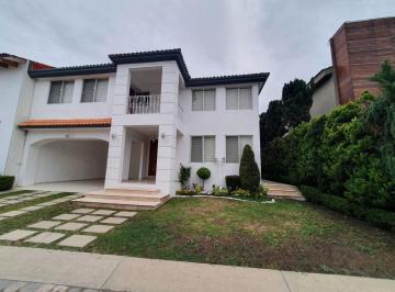 Casa en condominio · 520m² · 4 Recámaras · 2 Estacionamientos · Casa en Renta en La Vista Country Club - (4)