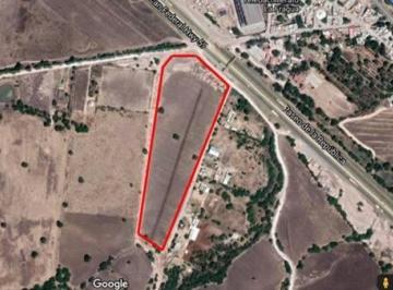 Terreno industrial , San José Iturbide · Terreno a Pie de Carretera a San Luis Potosí Frente Al Parque Opción