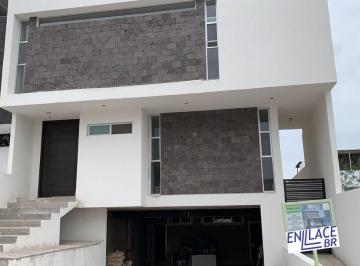 Casa · 250m² · 3 Recámaras · 3 Estacionamientos · Casa en Venta en Lomas de Juriquilla
