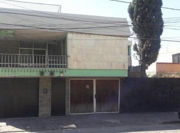 Casa · 640m² · 5 Recámaras · 4 Estacionamientos · Casa en Venta - (4)