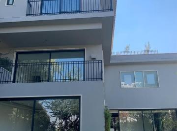 Casa · 800m² · 4 Recámaras · 5 Estacionamientos · Casa en Venta a Estrenar en Fraccionamiento Interlomas