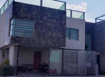 Casa de 4 habitaciones, Pachuca · Venta Casa 4 Recamaras en Esquina Frente Area Verde Residencial Cedros Pachuca
