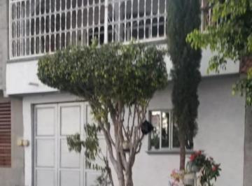 Casa · 160m² · 3 Recámaras · 1 Estacionamiento · Casa en Venta en Villa 400 - (4)