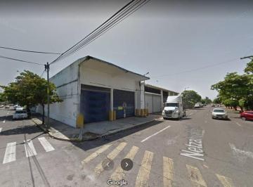Bodega comercial · 4700m² · Bodega de 2,574 m² en Esquina en Renta en Col. Centro. Verac