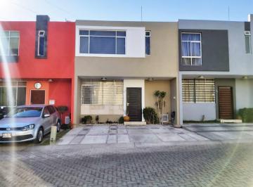 Casa de 3 habitaciones, Zapopan · Casa Amueblada en Renta en El Bosques del Centinela Zapopan