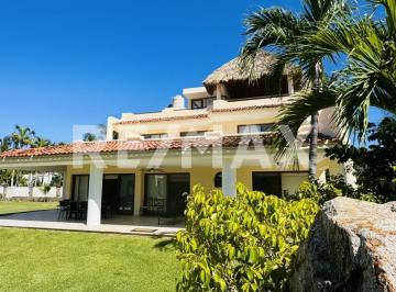 Casa · 600m² · 5 Recámaras · 4 Estacionamientos · Casa en Venta en Costera Las Palmas Acapulco Fraccionamiento Son Vida - (4)