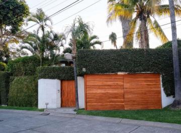 Casa de 4 habitaciones, Cuernavaca · Residencial de Lujo Club de Golf - Tabachines Alberca, Mesa de Billar con 1273 m²