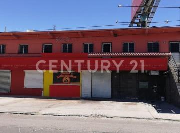 Local comercial · 170m² · 10 Estacionamientos · Local en Renta en Col. Revolución