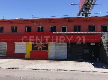 Local comercial · 170m² · 10 Estacionamientos · Local en Renta en Col. Revolución