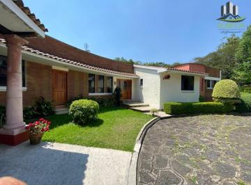 Casa · 500m² · 5 Recámaras · 4 Estacionamientos · Residencia en Venta Zona Coapexpan, Xalapa, Ver.